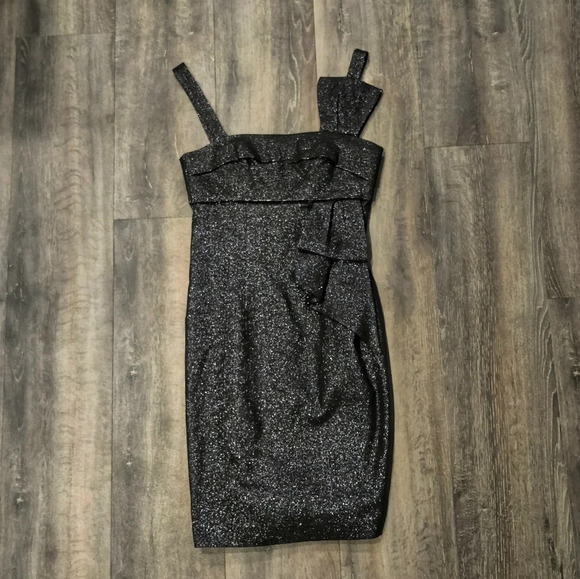 *NWT* Trina Turk Extravaganza Shimmer Luxe Sleeveless Dress with Bow Detail - Picture 2 of 6